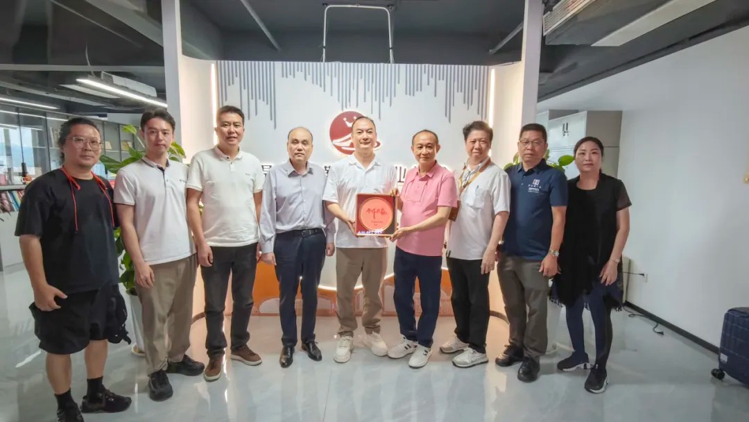 香港鞋业商会考察团到访温州 共探鞋业发展新机遇